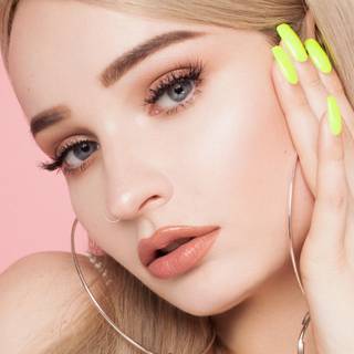 Kim Petras wallpaper
