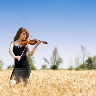 Girl and violin wallpaper