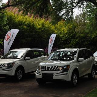 Mahindra XUV500 wallpaper