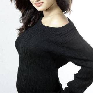 Oviya wallpaper