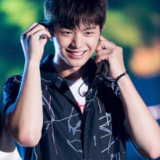 Yook Sung-jae wallpaper