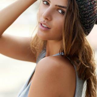 Attractive face wallpaper