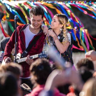 Go! Live Your Way Go! Vive a Tu Manera Netflix wallpaper