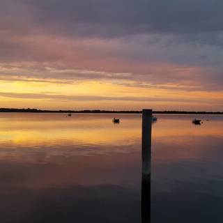 Scenic sunset lakeview wallpaper