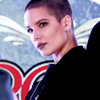 Halsey short hair wallpaper