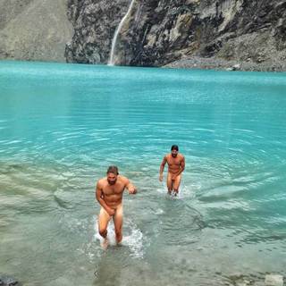 No Skinny Dipping wallpaper