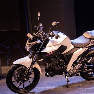 Yamaha FZ25 wallpaper