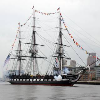 USS Constitution vs HMS Guerriere wallpaper