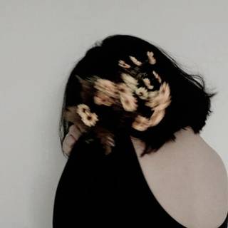 Aesthetic woman wallpaper