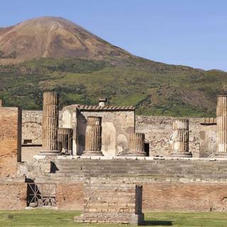 Pompeii ruins wallpaper
