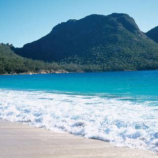 Wineglass Bay wallpaper