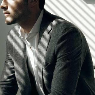Noah Mills wallpaper
