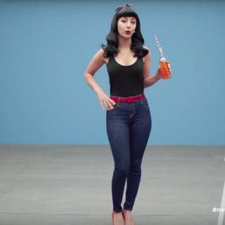 Nasim Pedrad wallpaper