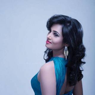 Ramya Pandiyan wallpaper