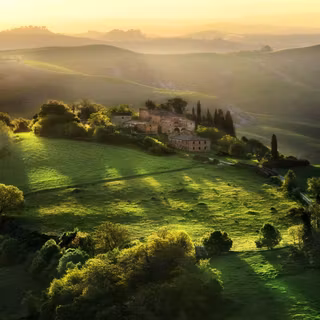 Tuscan morning wallpaper