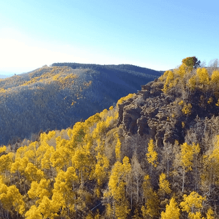 Autumn rocky cliff wallpaper