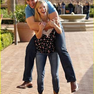 Piggyback ride wallpaper