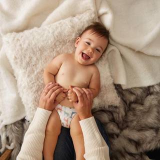 Kids wearing diapers wallpaper