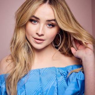 Sabrina Carpenter blonde wallpaper
