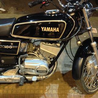Yamaha RX 100 bike wallpaper