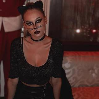 Ester Expósito wallpaper