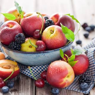 Nectarines wallpaper