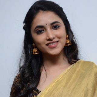 Priyanka Arul Mohan wallpaper