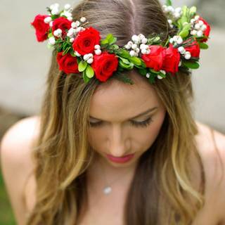 Vibrant floral crown wallpaper