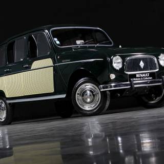 Parisienne wallpaper