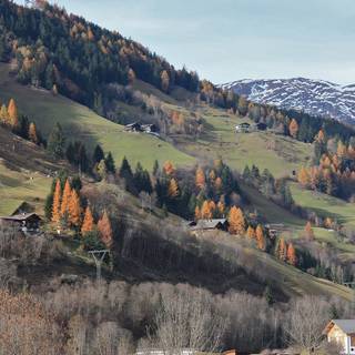 Autumn village wallpaper