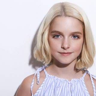 Mckenna Grace wallpaper