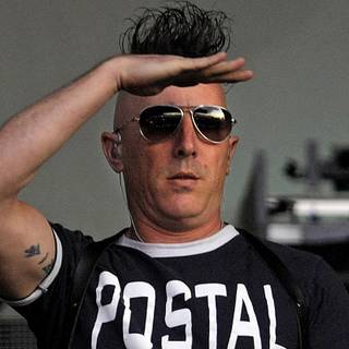 Billie Eilish 1920x1800 wallpaper