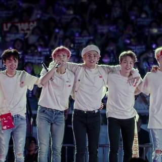 Love Yourself in Seoul wallpaper