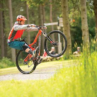 Mountain bike wheelie wallpaper