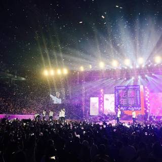 BTS concert aesthetic lockscreen wallpaper