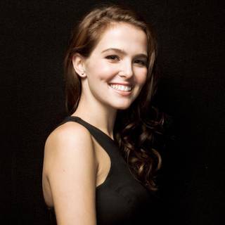 Zoey Deutch photoshoot wallpaper