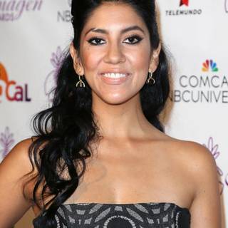 Stephanie Beatriz wallpaper