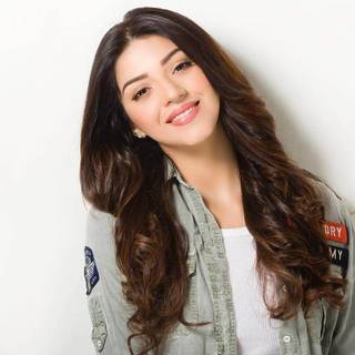 Mehreen Pirzada wallpaper