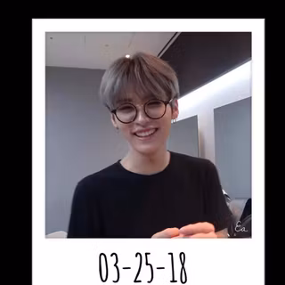 Stray Kids Lee Know aesthetics wallpaper