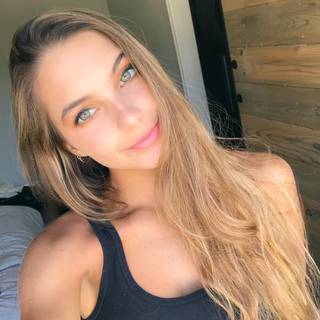 Lexi Rivera wallpaper