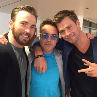 Robert Downey Jr and Chris Hemsworth wallpaper