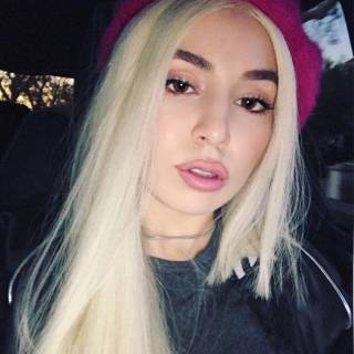 2019 Ava Max wallpaper