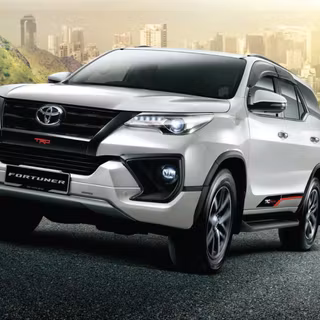 Toyota Fortuner 2019 wallpaper