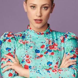Blonde Lili Reinhart wallpaper