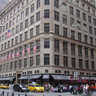 Saks 5th Avenue New York wallpaper