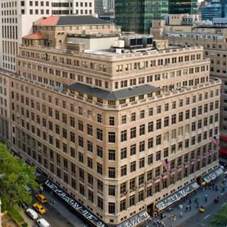 Saks 5th Avenue New York wallpaper