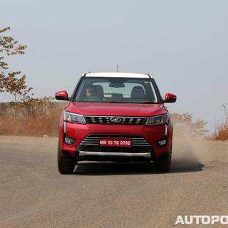 Mahindra XUV300 wallpaper