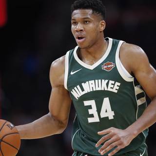 Giannis Antetokounmpo desktop wallpaper