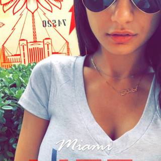 Mia Khalifa phone wallpaper