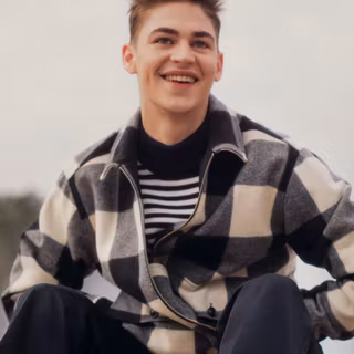 Hero Fiennes-Tiffin phone wallpaper